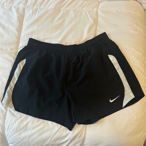 Nike Dri-Fit Shorts - Black - Size L
